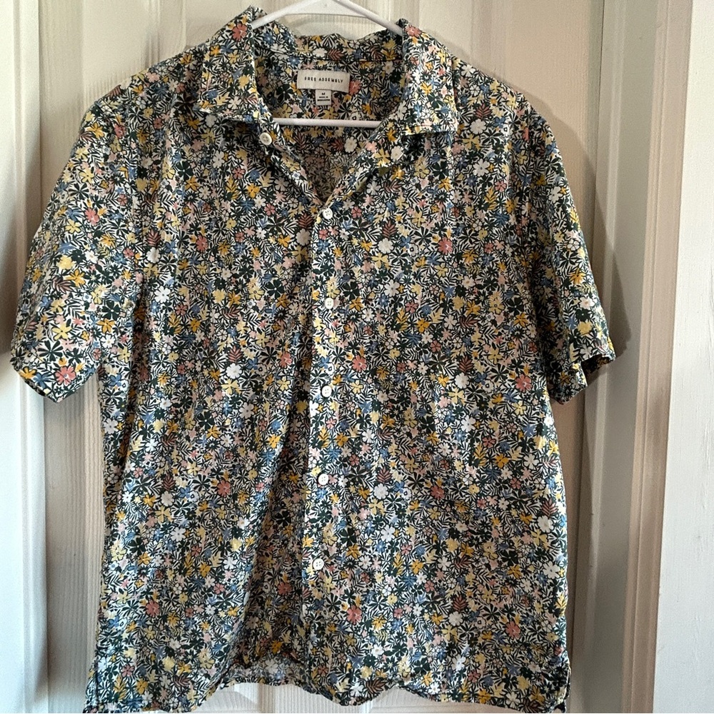 Men’s Floral Short Sleeve Button Up Shirt Vacation Beach Summer Brunch Medium